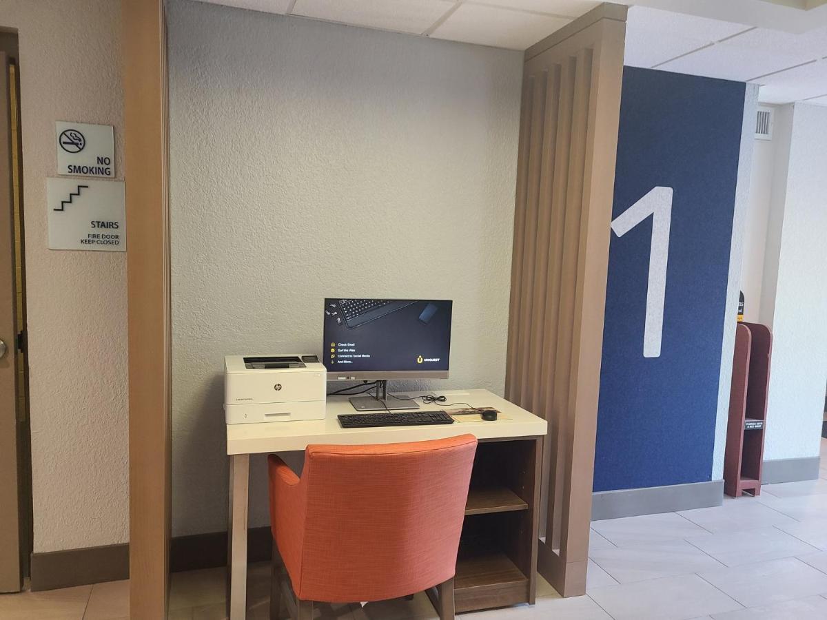 Holiday Inn Express Fort Lauderdale North - Executive Airport By Ihg Exterior foto