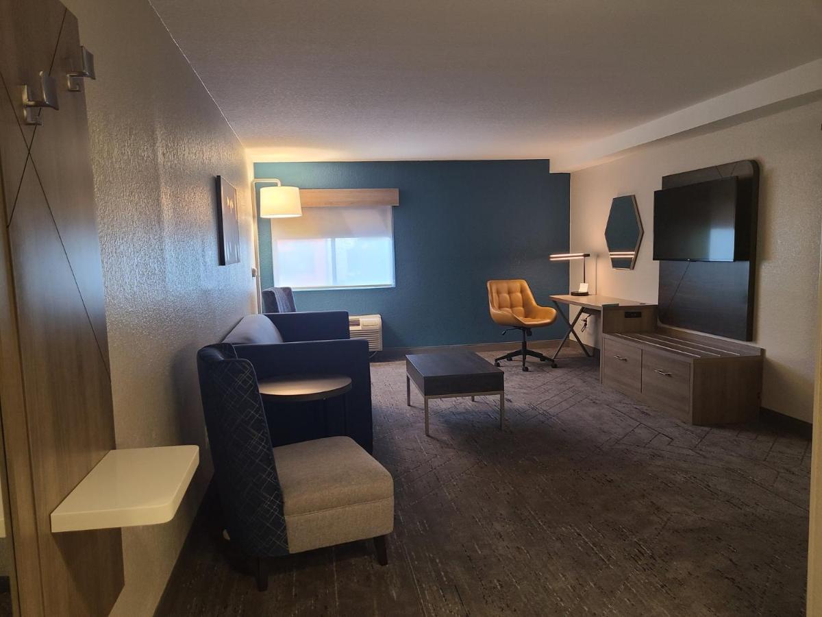 Holiday Inn Express Fort Lauderdale North - Executive Airport By Ihg Exterior foto