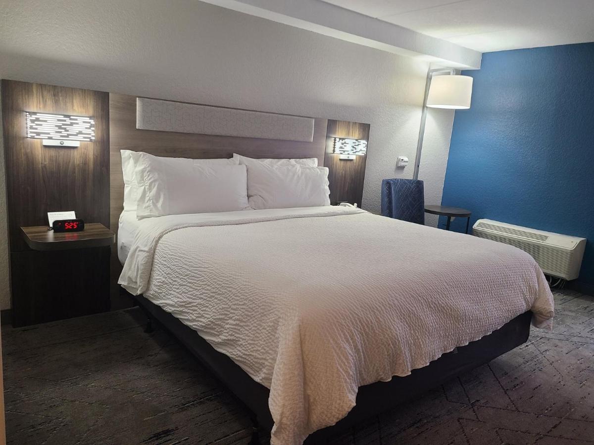 Holiday Inn Express Fort Lauderdale North - Executive Airport By Ihg Exterior foto