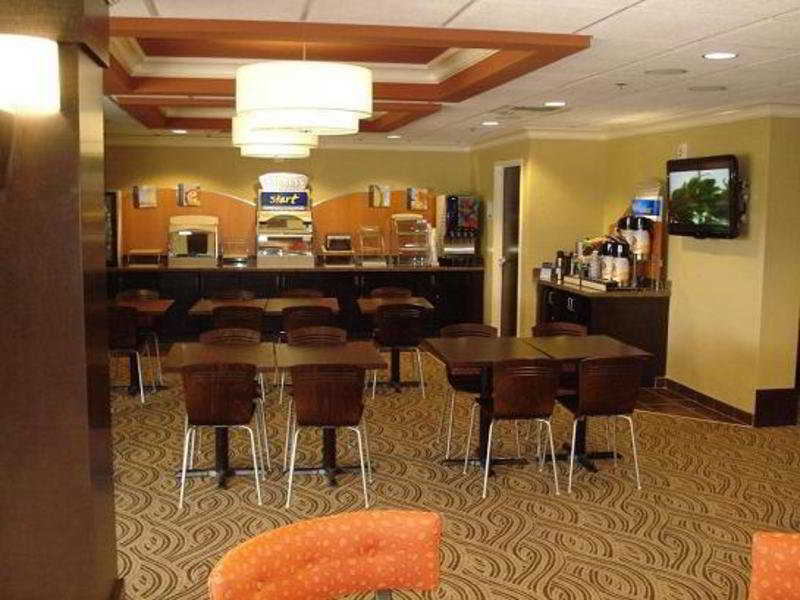 Holiday Inn Express Fort Lauderdale North - Executive Airport By Ihg Exterior foto